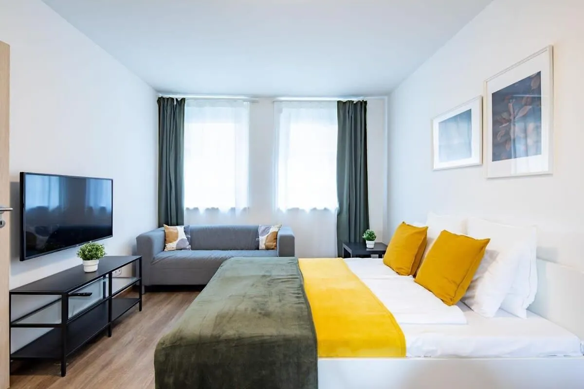 Apartment Central - Green Terrace - Modern Budapest Hungary